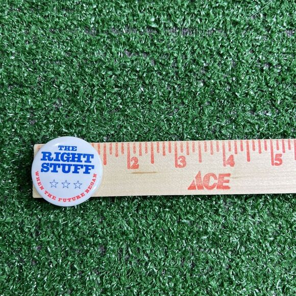 The Right Stuff When the Future Began Pin Button Vintage 1982 - Picture 4 of 4